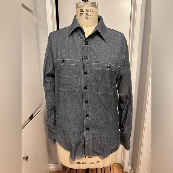 The Stronghold shirt size medium - Picture 1 of 4